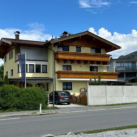 Apartamento Haus Laubreuter Kaprun Exterior foto